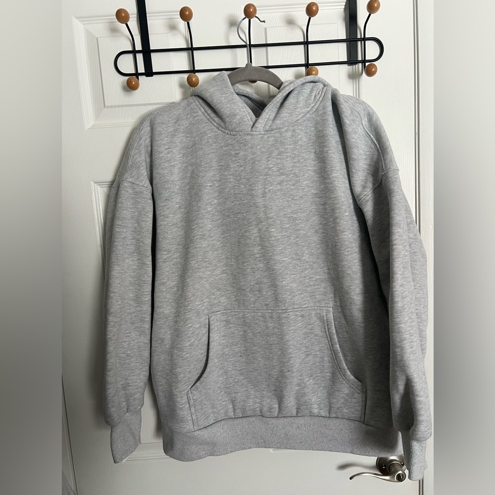 Amazon gray sweatshirt, size large but fits a medium